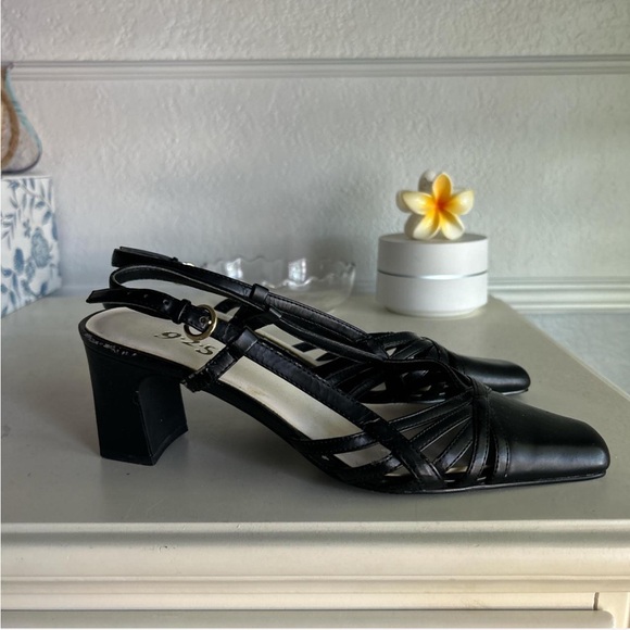 black kitten heels - Picture 3 of 5